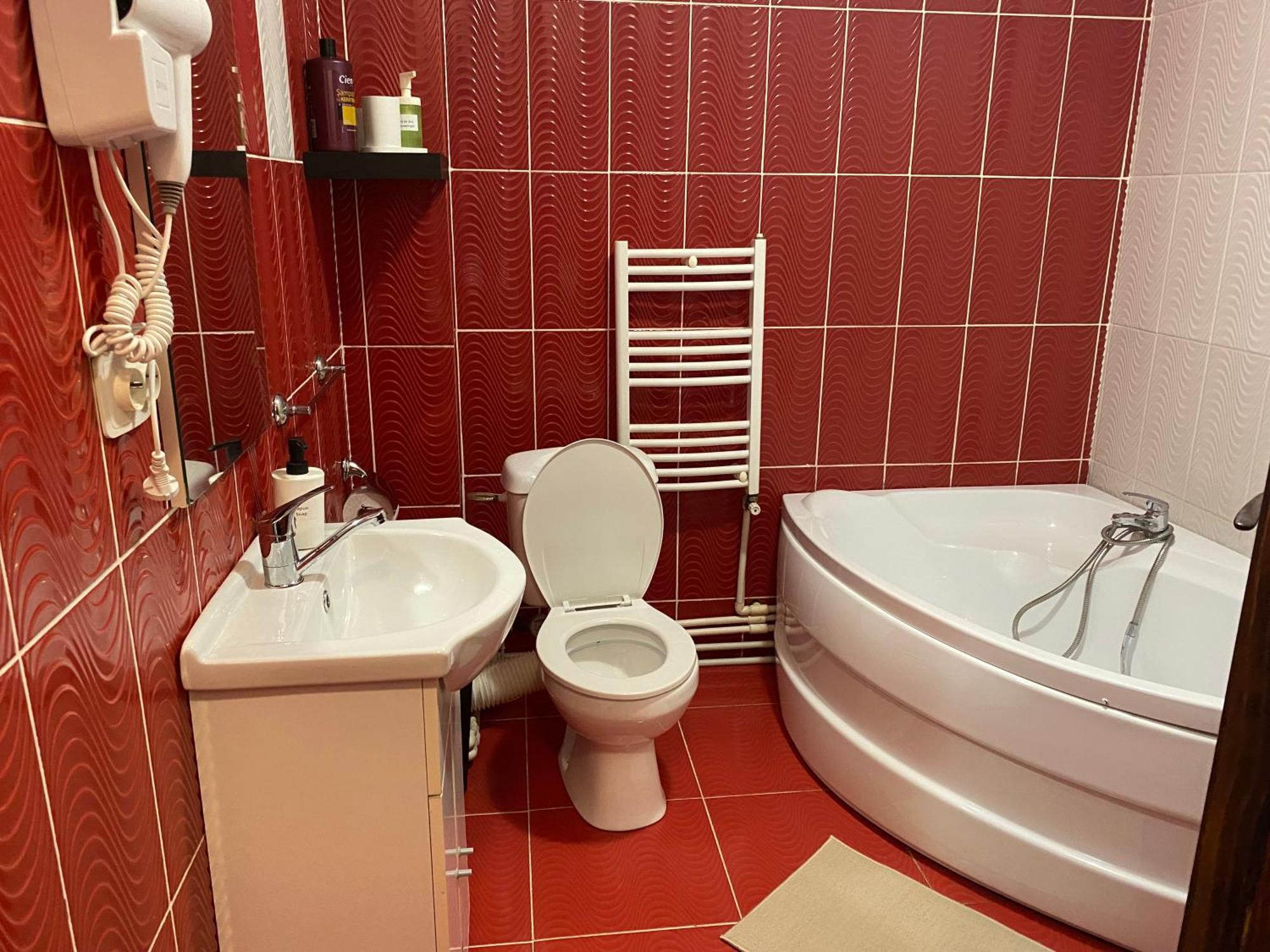 Steve Rooms Jászvásár Kültér fotó